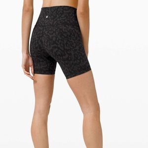 Lululemon Wunder Train High-Rise 6” Short in Camo Deep Coal Multi